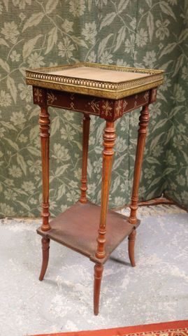 Sellette Napoléon III, tablette d’entrejambe, marbre manquant, H ...