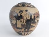 un vase avec l'image d'un homme et d'une femme dessus