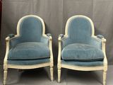 paire de chaises de style français avec un rembourrage bleu, rembourrage bleu, rembourrage bleu, rembourrage bleu, rembourrage bleu, rembourrage bleu, rembourrage bleu