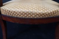 Paire de fauteuils en acajou et placage d'acajou mouluré et … (photo 5)