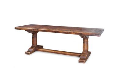 une image représentant une table en bois avec un plateau et un piètement en bois