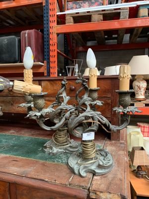 Paire de flambeaux à deux bras de lumière en bronze dans le … - Photo 1