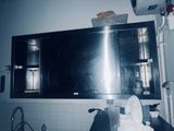 une image représentant une photo en noir et blanc d'une cuisine