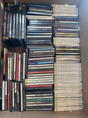 CARTON contenant des disques de musique dont musiques classiques « Lot