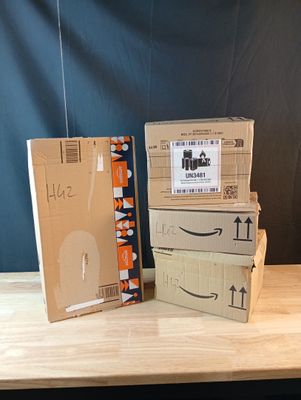 Lot de 4 colis Mystere (Retour Amazon,NPAI, Adresse incomple…