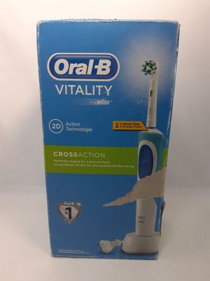 oral - b vitality electric toothbrush with crossaction brand new in box