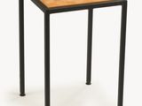 image d'une petite table avec un plateau en bois sur fond blanc