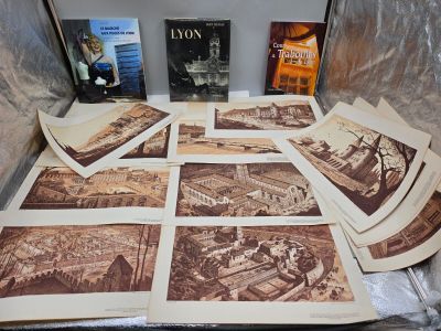 beaucoup de livres sur la table, avec des images dessus