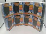 six paquets de DVD posés sur une table blanche