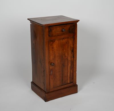 Table de chevet en bois naturel ouvrant par un tiroir et un … - Photo 1