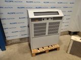 an image of a machine that is sitting on a pallet