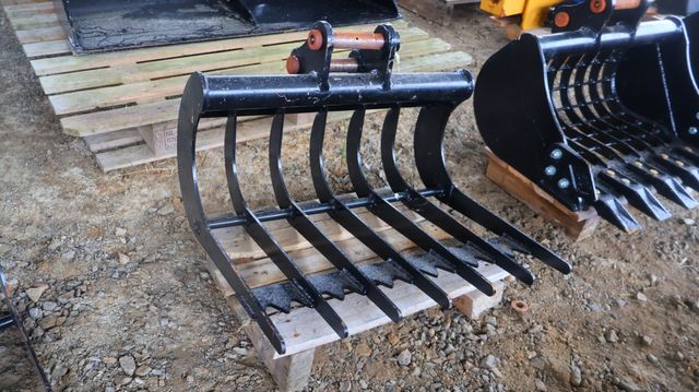 Râteau L600mm pour mini-pelle 1,5t-2,0t, axes 30mm, largeur entre...