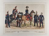 une photo représentant un groupe d'hommes en uniforme à cheval
