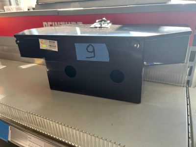 UNE BOITE A OUTILS VIDE AGCO réf.39587800 - Photo 1