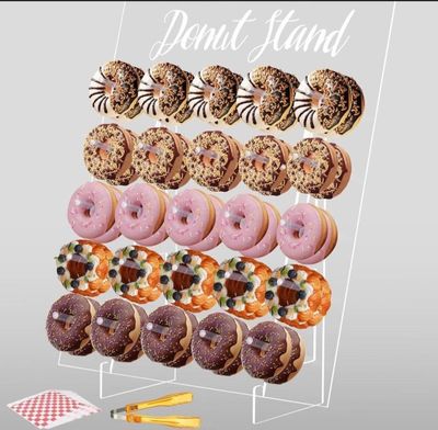 une photo d'un stand de beignets proposant toute une gamme de beignets