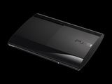 La PlayStation de Sony est posée sur une surface noire, avec un arrière-plan noir.