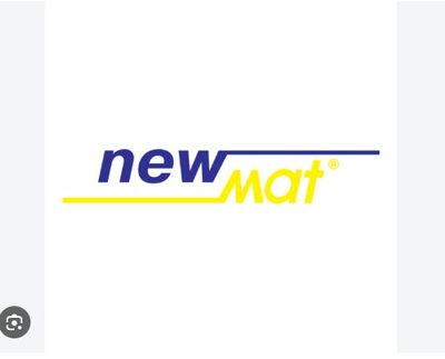 le nouveau logo « mat » apparaît sur fond blanc