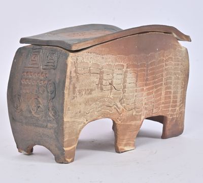 Jacques LAROUSSINIE (1945) Sculpture en céramique formant co…