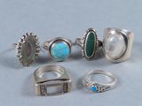 un ensemble de bagues et de bagues ornées de turquoises