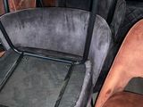 le nombre de chaises qui sont assises ensemble dans une pièce