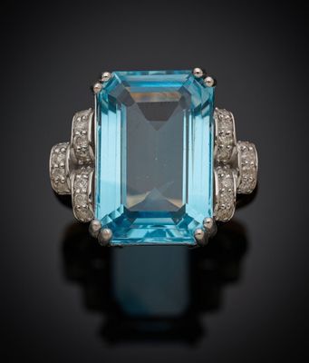 une bague aigue-marine et diamant