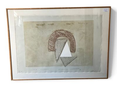 tableau encadré représentant un dessin de la tête d'un homme avec un triangle au milieu
