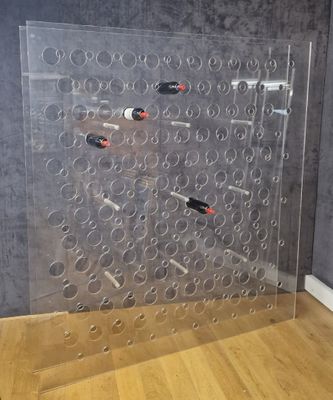 TRAVAIL DE DECORATEUR PORTE-BOUTEILLES sur mesure Altuglass