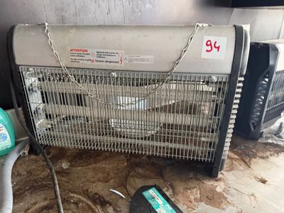 1 lumière anti-insectes REF. 94