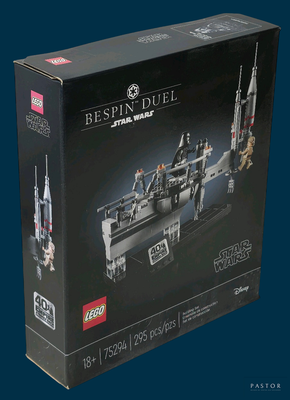 une boîte contenant un ensemble Lego Star Wars