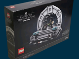 une boîte contenant un ensemble Lego Star Wars