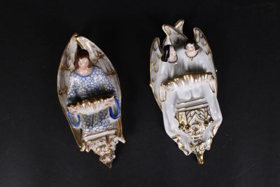 deux cuillères placées l'une à côté de l'autre