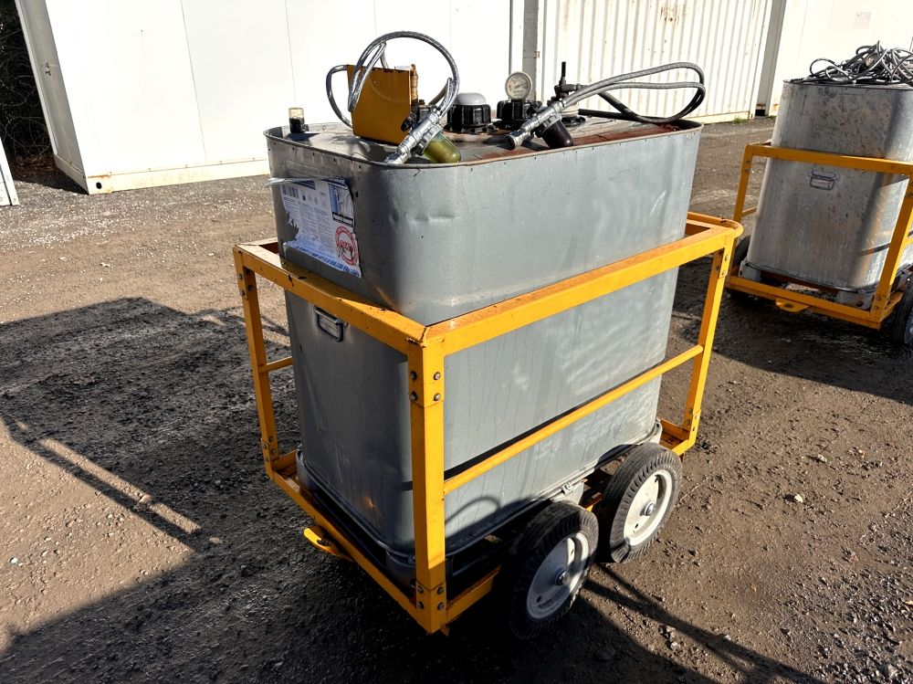 LIEU DE STOCKAGE : Rennes - SCHUTZ - CUVE À CARBURANT 700 LI…
