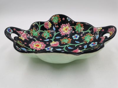 Une corbeille à fruits émaux cloisonnés lg 27,5 cm