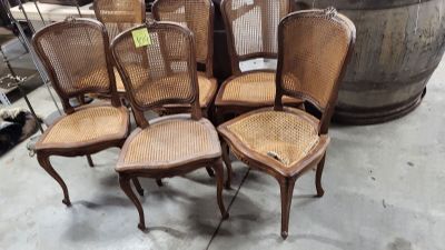6 chaises cannées de style Louis XV