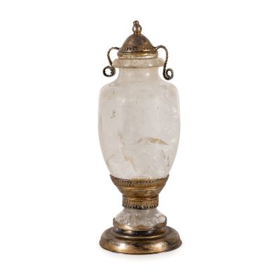 an image of a glass vase on a stand