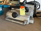 a machine that is sitting on top of a table