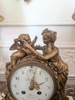 Pendule en bronze doré et marbre blanc "Femme et amour avec … (photo 4)