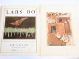 deux livres posés sur une table