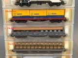 quatre wagons empilés les uns sur les autres