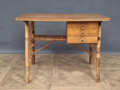 Petit bureau rectangulaire en bois blond verni et rotin, cai…