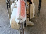 a small machine that is sitting on the floor