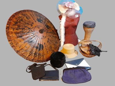 Important lot comprenant un buste mannequin couture modèle femme en ca