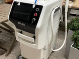 l'image d'une machine installée dans une pièce