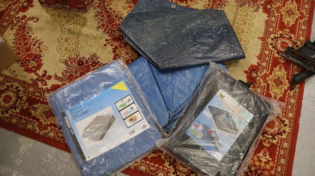 Lot de 4 bâches de protection dont 2 neuves (4X5 et 3 X 5)