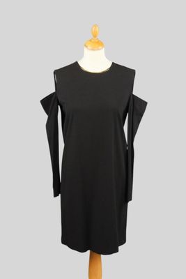 LANVIN. Hiver 2011. Robe courte noire à encolure ronde souli…