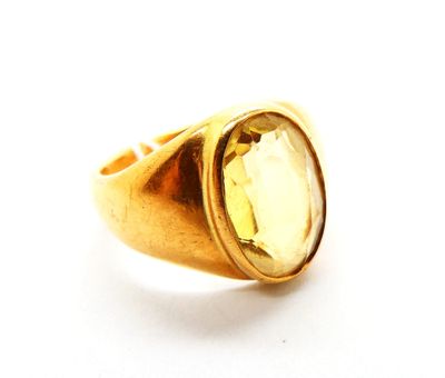 Bague en or jaune 750 °/°° (18k) sertie d'une citrine taillé… - Photo 1