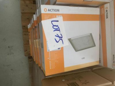 8 plafonniers LED Action. Plafonniers LED carrés design mode…