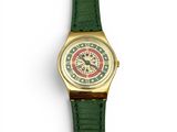 une image représentant une montre-bracelet dorée et verte sur fond blanc