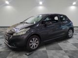 la photo d'une voiture grise garée dans un garage