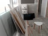 une photo d'une pièce en cours de rénovation